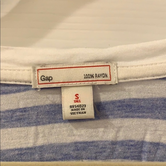 Gap top - Picture 2 of 2